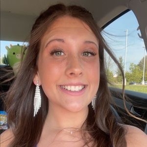 Meet your Posher, Halle